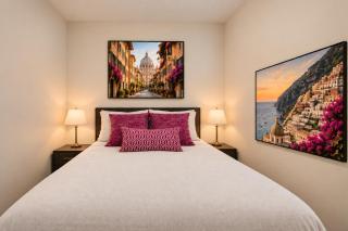 Chic & Modern Apartment In The Heart Of Downtown - 1