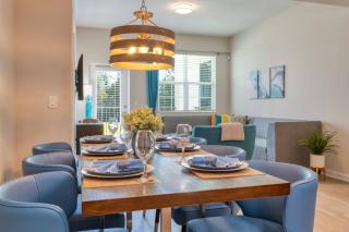 VCR2-104 - 3BR condo sleeps 8 near convention - 5