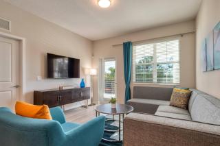 VCR2-204 - 3BR condo sleeps 8 near universal - 1