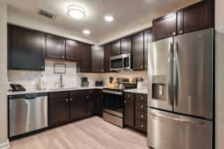 VCR2-107 - 3BR condominium sleeps 8 - 3