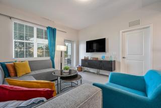 VCR1-207 - 3BR condo sleeps 8 near universal - 0