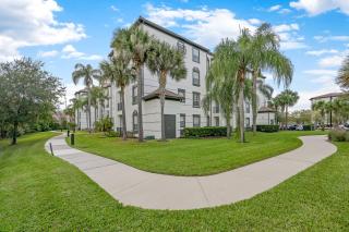 IS4-405 - 3BR condo sleeps 8 near universal - 7