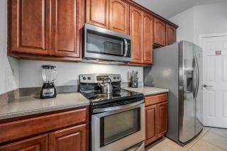 IS3-205 - 3BR condo sleeps 8 near universal - 5