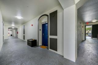 IS2-104 - 3BR condo sleeps 8 near universal - 5