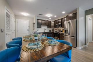 VCR2-205 - 3BR condo sleeps 8 near universal - 4