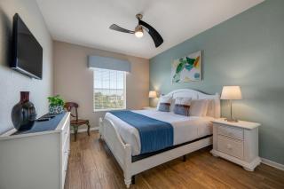 IS2-406 - 3BR apartment sleeps 8 near Vista Cay - 9