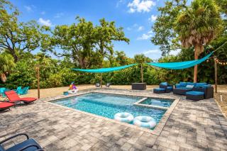 Family Home with Heated Pool & Spa and a Fenced Yard - 2