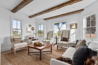 Highland Farmhouse Countryside Retreat with Farm Charm - 3