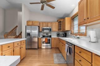Lilly Lakeside Tri-Level Escape Near Lake Winnebago - 7
