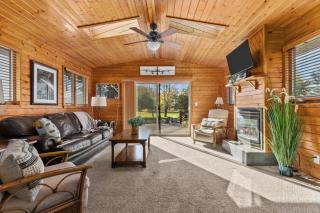Lilly Lakeside Tri-Level Escape Near Lake Winnebago - 2