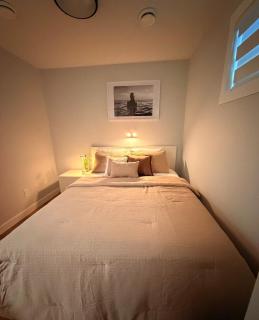 Modern escape where comfort meets refined luxury - 3