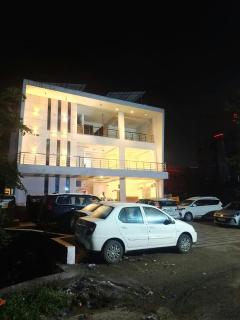 Hotel Mansarovar - 1