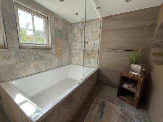 Suite 1845 - 4