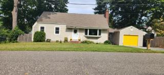 Cozy Northport Cape for Extended Stay, 2 Bedrooms - 0