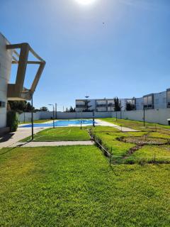 Appartement avec piscine & jardin près de la plage - 8