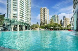 The Q1 Tallest Tower Surfers Paradise, 7th Floor - 0