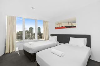 The Q1 Tallest Tower Surfers Paradise, 7th Floor - 1
