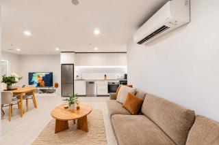Central 1BR - Bath BBQ & Full Kitchen - 5