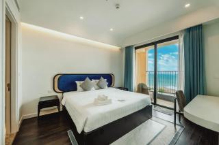 1-Bedroom Apartment - Sea & Fireworks View - 2