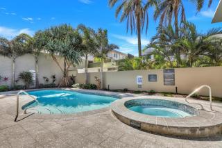 87 Catalina 2 - Cotton Tree - 1