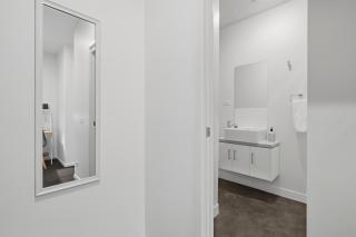 Warwick 1 Stylish Hobart Retreat - 1