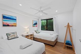 Island Hideaway + 1 min to Cylinder Beach + Sleeps 10 - Point Lookout - 2