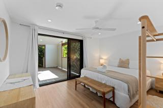 Island Hideaway + 1 min to Cylinder Beach + Sleeps 10 - Point Lookout - 8
