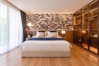 Bellevue Beachfront Spacious Studio with city view by TVC - 0