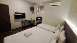 The Square Hotel - 8