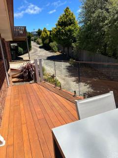 Cheerful 2-bedroom home with free wi-fi - 5
