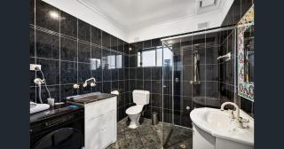entire esplanade 2br stay - 3