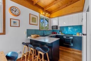 Seachange - 3 mins to beach and Straddie Hotel - 8