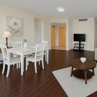 Stylish 3BR in the Heart of Downtown - Incredible Views - 0