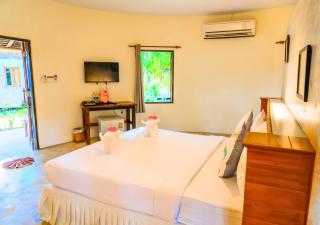 The Tropical Beach Resort - 8