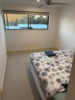Your large 4 bedrooms Family Abode - 2