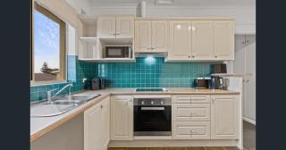 entire esplanade 2br stay - 2
