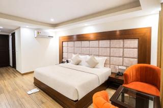 Hotel The Golden Crown Residency - 3