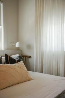 Romeo's Reserve - Upscale Ybor Studio with Vaulted Ceilings, 5 Minute Walk to 7th Ave, Pet Friendly - 2