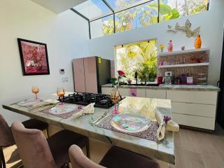 Pool House 311 by Diana - 8