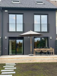 Designer townhouse with mountain views - 5