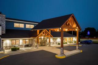 AmericInn by Wyndham Sturgeon Bay - 4