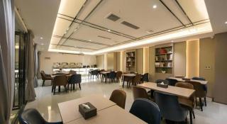 GreenTree Alliance Hotel Chongqing Nanping Wanda Plaza - 2