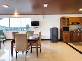 The Lakeside Stay - 8