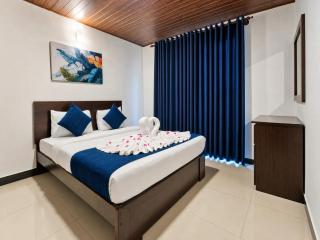The Lakeside Stay - 2