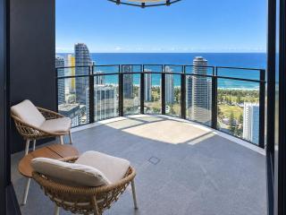 Blue Horizon Broadbeach Sky Escape - 9