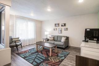 WoodSpring Suites Detroit Madison Heights - 4