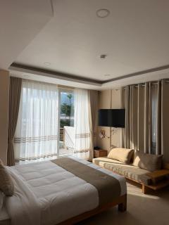 Maya Suites & Apartment - 3