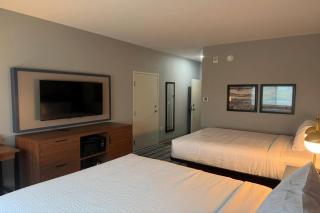 AmericInn by Wyndham Mountain Lake MN - 1