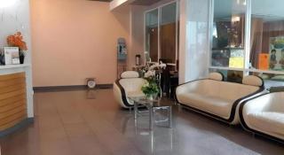 J Two S Pratunam Hotel - 8