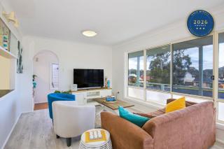 Palms I Pet Friendly I 2 Mins to Beach - 9